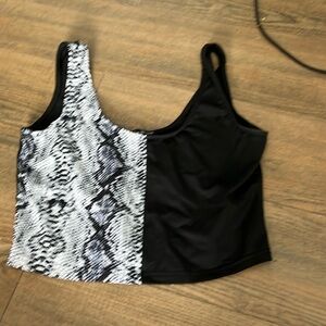 Tank top, Fits looser